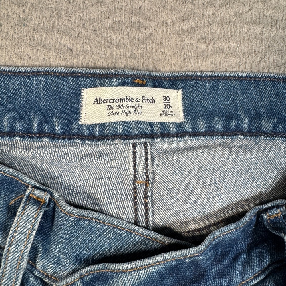 Abercrombie & Fitch Women's 90’s Straight Ultra High Rise Jeans - 10R/30 - Picture 3 of 8
